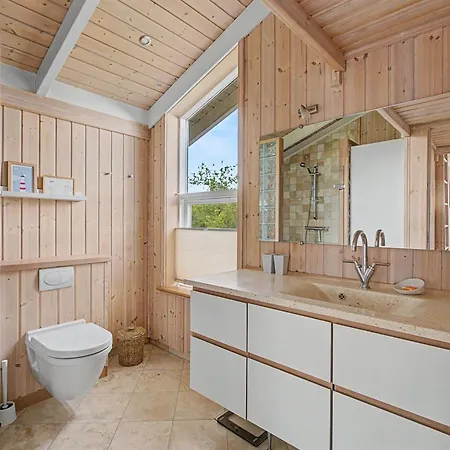 Imelda - 75m From The Sea By Interhome