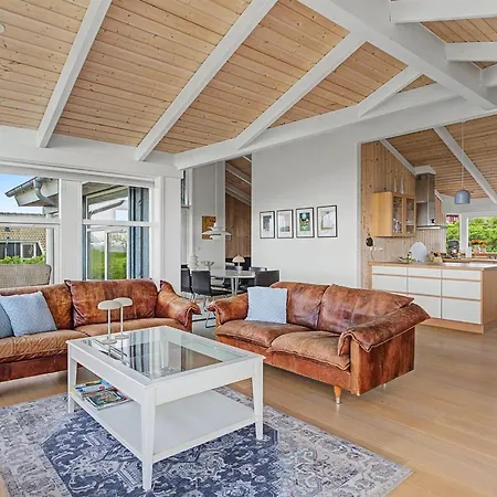 Imelda - 75m From The Sea By Interhome *